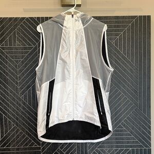 Under Armour Gray and Black Sleeveless Vest